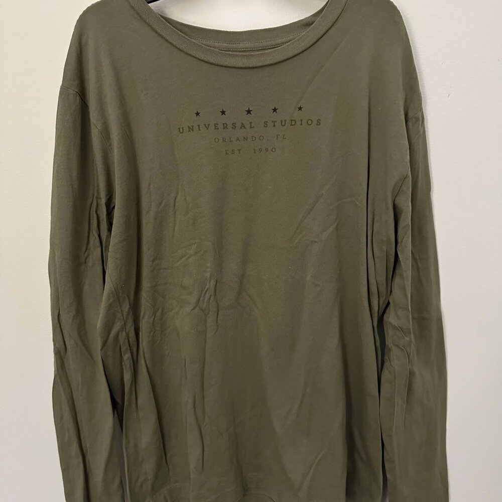 Universal Studios Fatigues-Green long sleeve Souvenir T, size Med